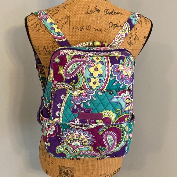 Vera Bradley Backpack EUC Purple Paisley Heather Pattern - Picture 1 of 16